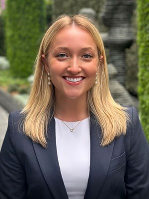 Olivia Stewart's headshot